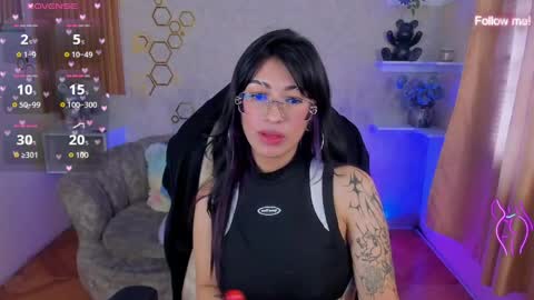 Mia online show from May 26, 4:39 pm