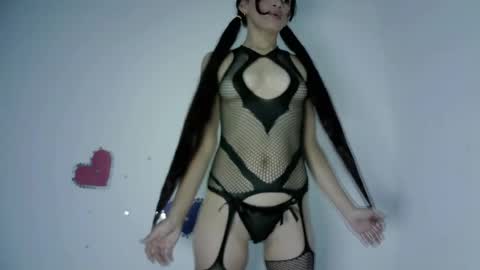 MIA suarez4 online show from May 27, 1:57 am