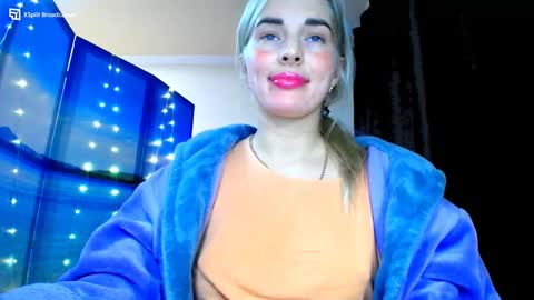 Mia. online show from January 7, 6:56 pm