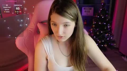 Mia online show from December 17, 10:30 am