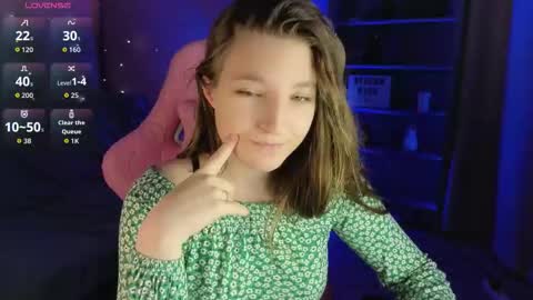 Mia online show from February 4, 10:40 am