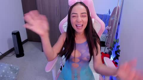 mia  nicolle online show from December 27, 11:42 pm