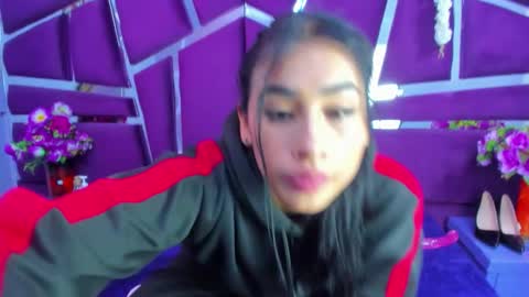 miaa_davis_ online show from February 25, 2:43 am