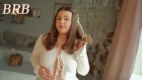 Miaa Peach online show from January 31, 9:59 pm