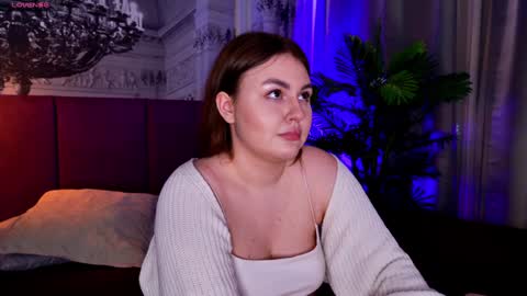 Miaa Peach online show from December 24, 11:00 pm