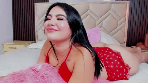 Miaa Farrel online show from December 13, 7:53 pm