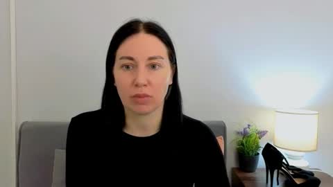 Mia online show from March 23, 4:13 pm