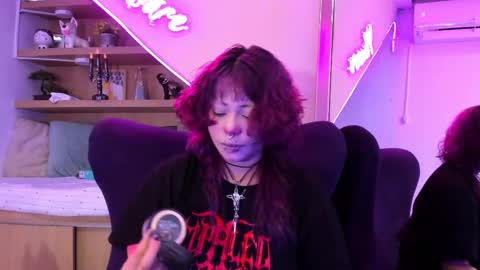 Mia online show from March 12, 12:36 pm