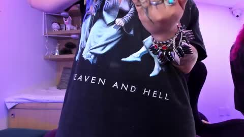 Mia online show from February 23, 12:30 pm