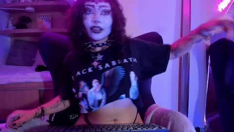 Mia online show from January 29, 12:45 pm