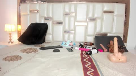 Mia  online show from January 22, 12:27 pm