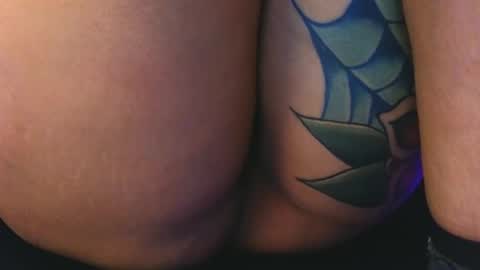 Snapshot of miacanela_xo chatting on September 9, 11:59 pm Mia online show from September 9, 11:59 pm