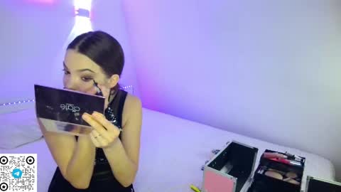 Mia online show from May 15, 1:54 am