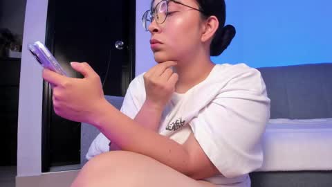 miah new independent model acount online show from April 15, 4:46 am