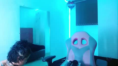 MIA VELEZ online show from February 24, 3:31 am