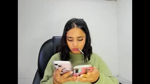 miahsex69 online show from November 19, 4:23 am