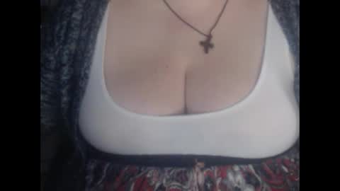 Snapshot of miamimistress chatting on February 19, 6:44 am maya online show from February 19, 6:44 am