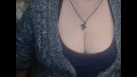 Snapshot of miamimistress chatting on February 1, 6:19 pm maya online show from February 1, 6:19 pm