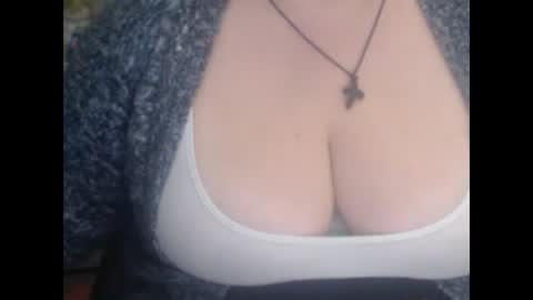 Snapshot of miamimistress chatting on February 3, 3:17 pm maya online show from February 3, 3:17 pm