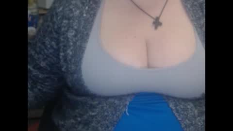Snapshot of miamimistress chatting on February 4, 2:28 am maya online show from February 4, 2:28 am