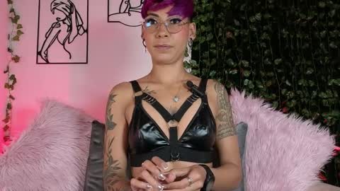 Snapshot of miamorgann chatting on October 1, 12:32 pm Mia Morgann online show from October 1, 12:32 pm