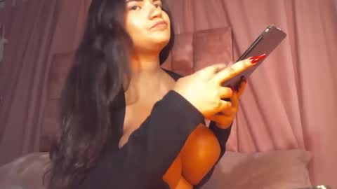 miasaandovaal 22 online show from December 1, 9:39 pm