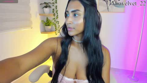 Mia Velvet  online show from February 21, 6:36 am