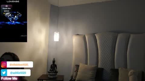Snapshot of miavillalobos_ chatting on October 21, 11:47 am Mia Villalobos online show from October 21, 11:47 am
