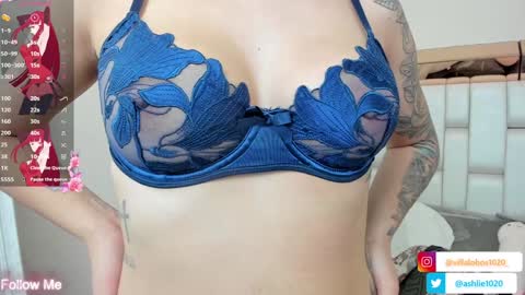 Snapshot of miavillalobos_ chatting on February 5, 10:30 am Mia Villalobos online show from February 5, 10:30 am