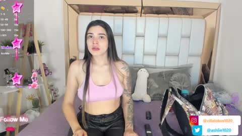 Snapshot of miavillalobos_ chatting on January 10, 10:17 am Mia Villalobos online show from January 10, 10:17 am