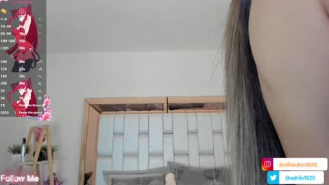 Snapshot of miavillalobos_ chatting on January 20, 3:07 pm Mia Villalobos online show from January 20, 3:07 pm