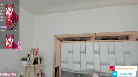 Snapshot of miavillalobos_ chatting on January 21, 6:34 pm Mia Villalobos online show from January 21, 6:34 pm
