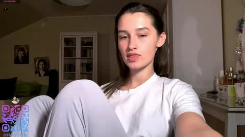 Emily online show from April 3, 4:49 pm