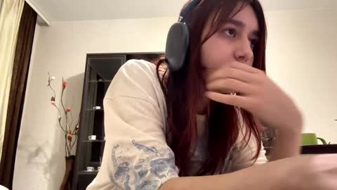 Mary online show from February 11, 1:31 am