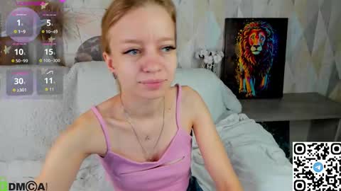 Snapshot of michelle_blond chatting on September 12, 8:45 am michelle_blond online show from September 12, 8:45 am