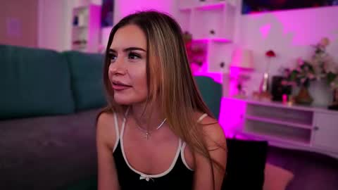 Alice online show from October 20, 7:06 pm