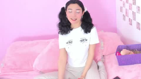 Snapshot of midori_bak_ chatting on February 9, 9:06 pm Sara online show from February 9, 9:06 pm