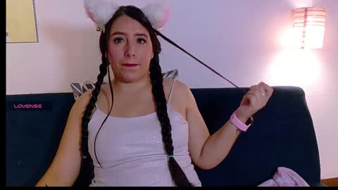 mia online show from January 16, 10:55 am