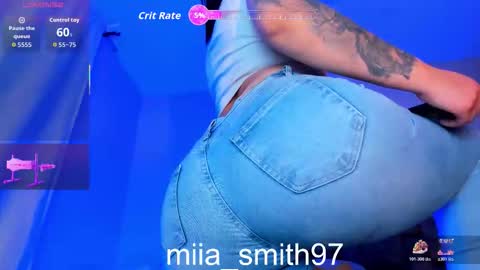 mia online show from December 3, 10:01 pm
