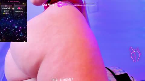 Snapshot of miia_smith97 chatting on December 10, 1:43 am mia online show from December 10, 1:43 am