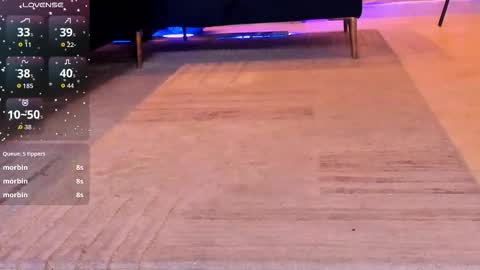 Mia online show from September 19, 11:42 am