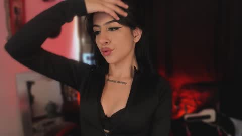 Snapshot of miiaa_stone chatting on October 11, 2:53 pm miiaa stone online show from October 11, 2:53 pm
