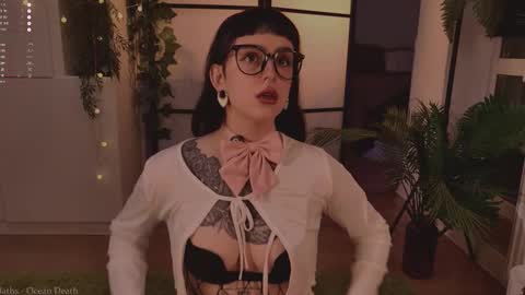 mika_moon_ online show from November 13, 4:39 pm