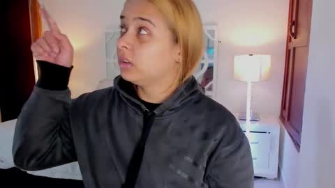 Mikaela blondie bigass online show from February 16, 12:27 pm