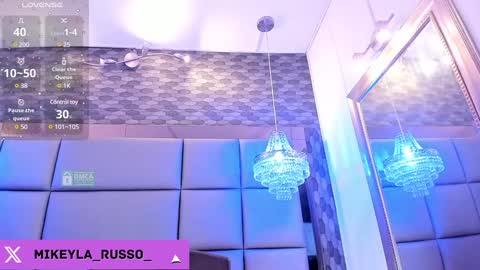 Snapshot of mikeyla_russo_ chatting on February 4, 9:10 pm Mikeyla online show from February 4, 9:10 pm