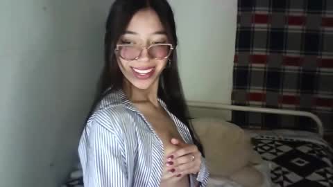 Mikhaela online show from October 28, 4:40 am