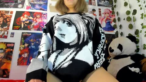 Snapshot of miku_katsuragi chatting on January 9, 3:47 am miku katsuragi online show from January 9, 3:47 am