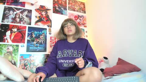 Snapshot of miku_katsuragi chatting on January 26, 3:38 am miku katsuragi online show from January 26, 3:38 am