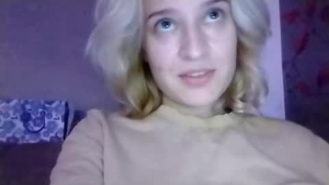 Snapshot of mila_420 chatting on September 21, 4:38 pm Mila 420 online show from September 21, 4:38 pm