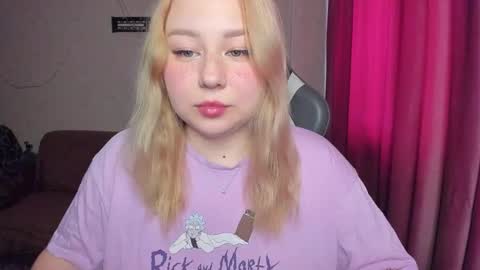 Mila shy sensual person  online show from November 5, 8:41 am